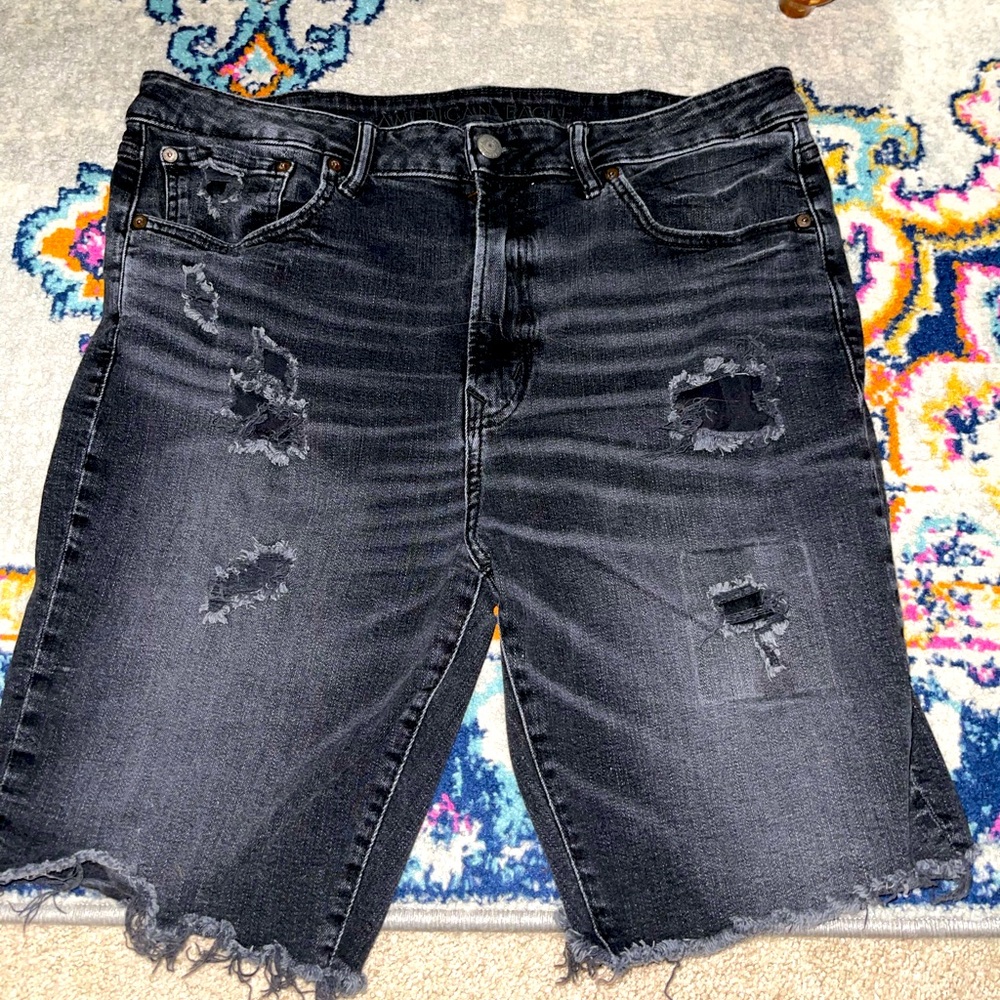 American Eagle men’s black jean shorts